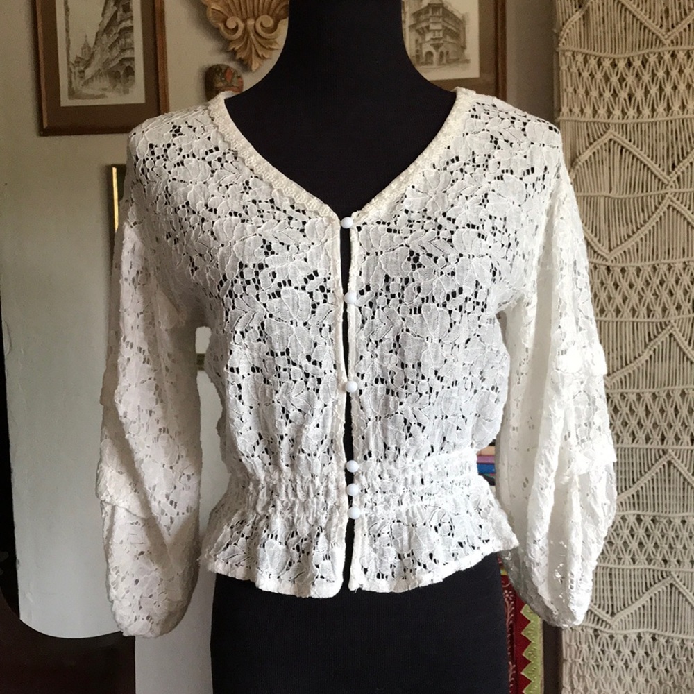 Olive des Olive romantic white lace blouse